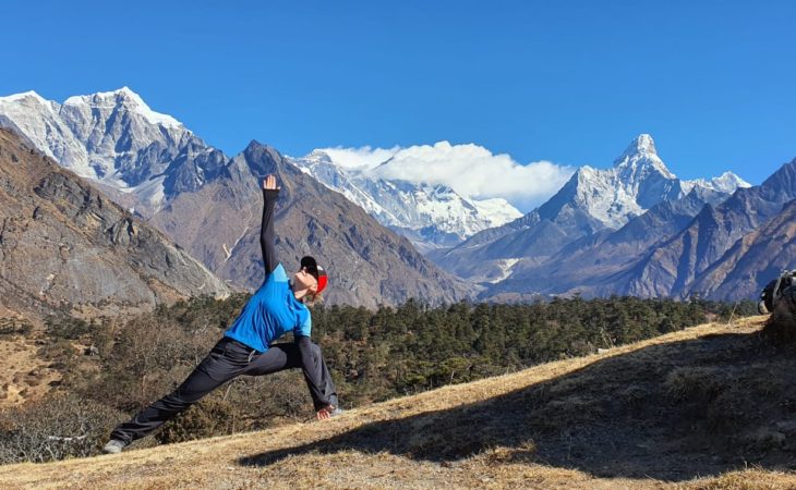 EBC yoga trek